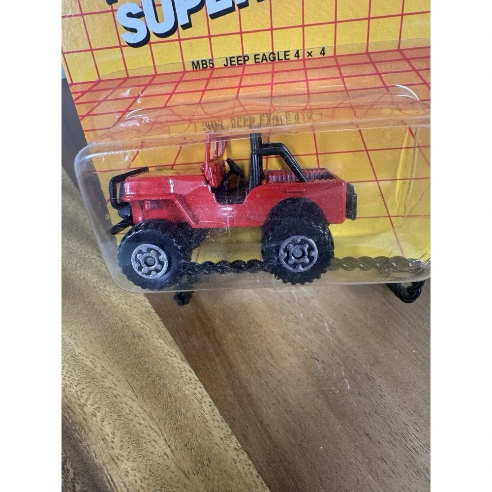 Vintage Matchbox‎ The Automotive Superstars MB5 Jeep Eagle 4x4 New In Box